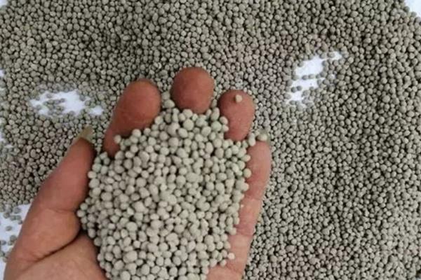 甜瓜怎样施肥，基肥一定要施足