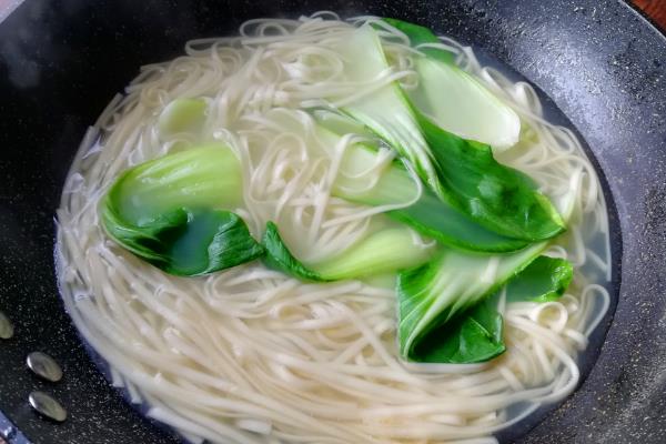 空心面和普通挂面的区别，制作工艺和口感均不同