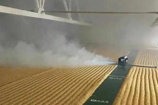 消灭农作物害虫的方法，可以用草把灭虫或清园灭虫