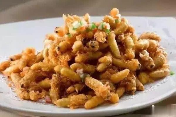 湘西特色美食和土特产，有古丈毛尖、血粑鸭等