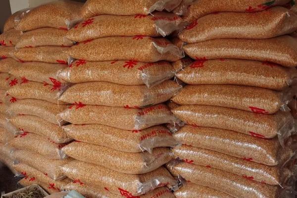 玉米饲料主要提供哪种营养，可为畜禽提供能量