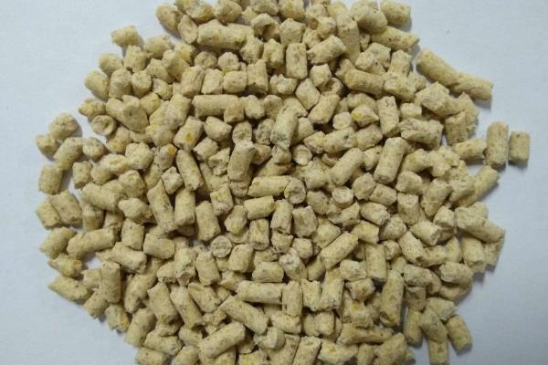 猪饲料添加剂的使用注意事项，加水拌合时水温不得超过60℃