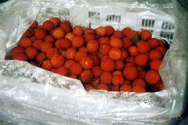荔枝怎么保存，可溶液浸泡或浸水保存等