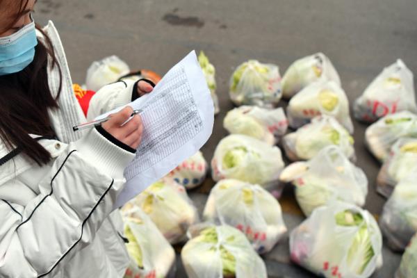 有哪些小买卖挣钱，推荐风味小吃店、手工绣品等