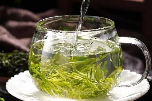 茶叶的保质期多长，绿茶在常温下一般是1年左右