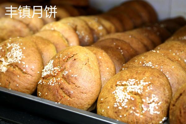 乌兰察布市的特产，卓资熏鸡已被列入非物质文化遗产名录