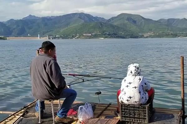 水库野钓用竿的最佳长度，最佳长度为4.5米和5.4米