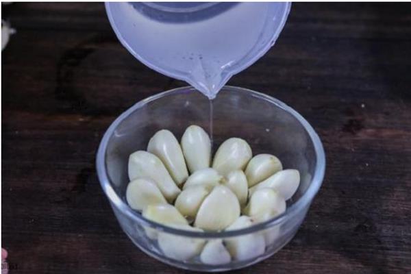 春天种大蒜的方法，应该选择3月中旬进行