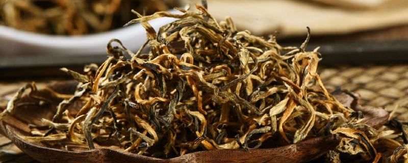 云南滇红茶的挑选技巧，可从外形、香气、汤色等方面挑选