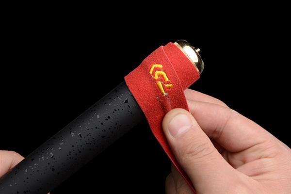 鱼竿手把带如何使用，缠绕之前先将手柄处清理干净