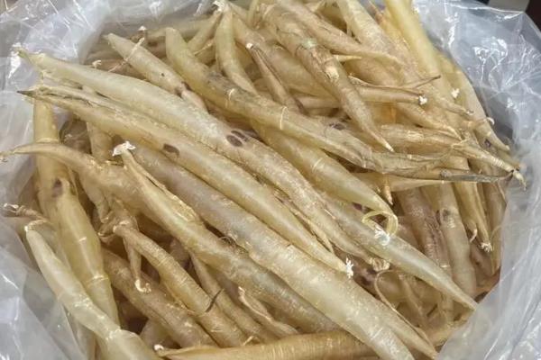 怎么挑选鳗鱼胶，可根据品种、产地和价格来挑选