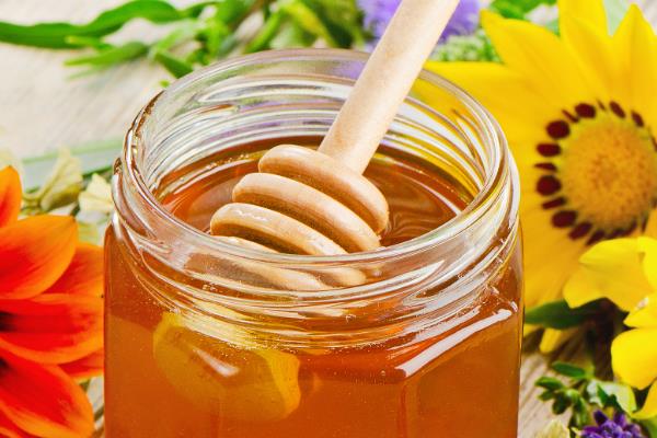养蜂人怎样打造蜂蜜品牌，首先一定要保证蜂蜜的质量