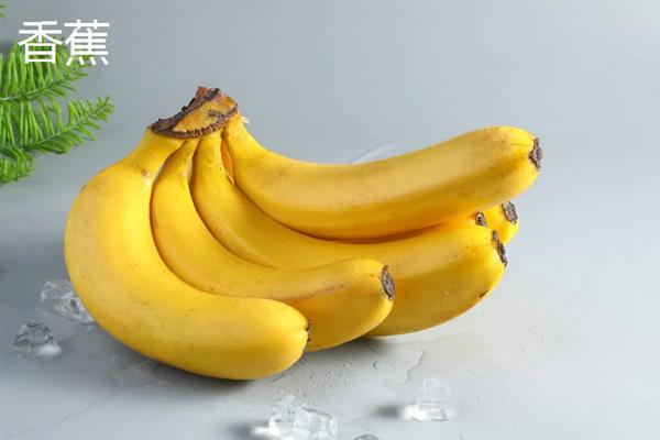 7月吃的水果有哪些，有西瓜、桃子和香蕉等