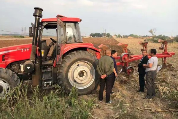 春季农机如何做好养护工作，使用前一定要清理干净