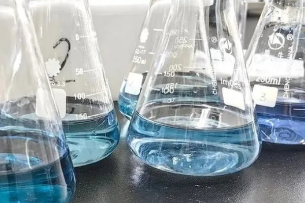 土壤有效磷如何增加，可增施有机肥料