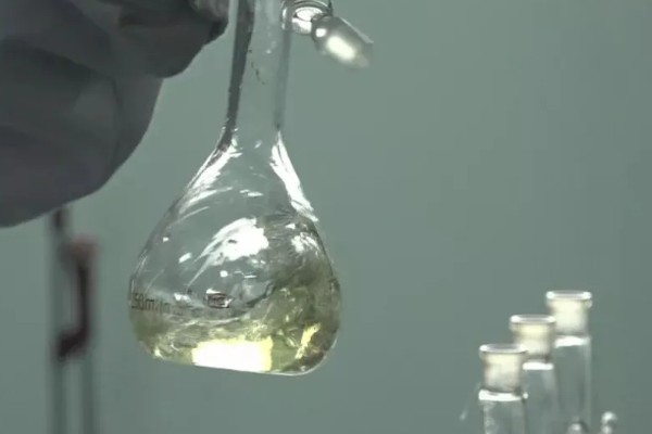 土壤有效磷如何增加，可增施有机肥料