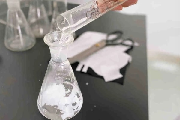 土壤有效磷如何增加，可增施有机肥料