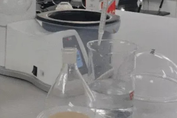 土壤有效磷如何增加，可增施有机肥料