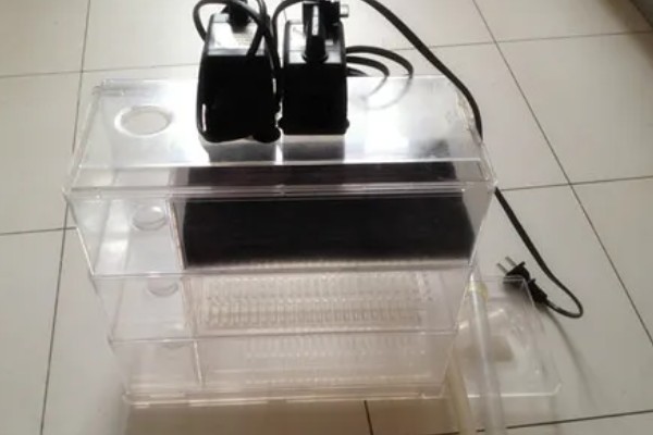 滴流盒滤材的摆放顺序，第一层下面铺玻璃环