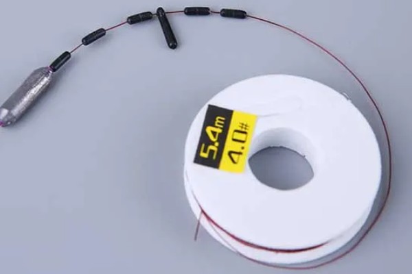 0.8号主线搭配几号浮漂,与吃铅量为0.9-1.5克的浮漂一起使用