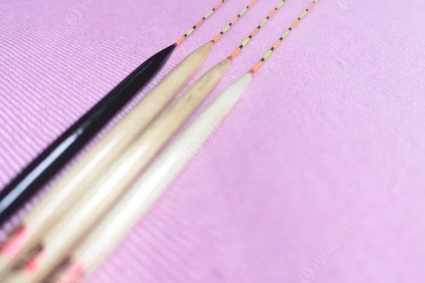 0.8号主线搭配几号浮漂,与吃铅量为0.9-1.5克的浮漂一起使用