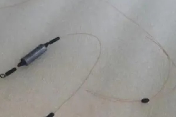 0.8号主线搭配几号浮漂,与吃铅量为0.9-1.5克的浮漂一起使用