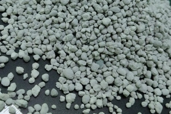 过磷酸钙如何使用，作追肥时每亩用量可控制在20-30kg