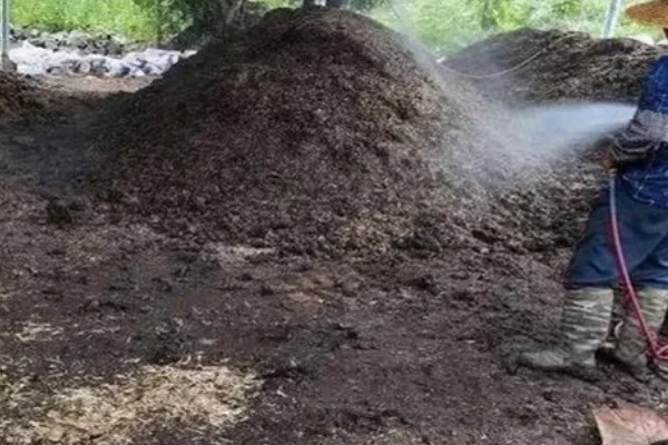 厨余垃圾堆肥后能不能滋养土壤,堆肥后可以作为肥料使用