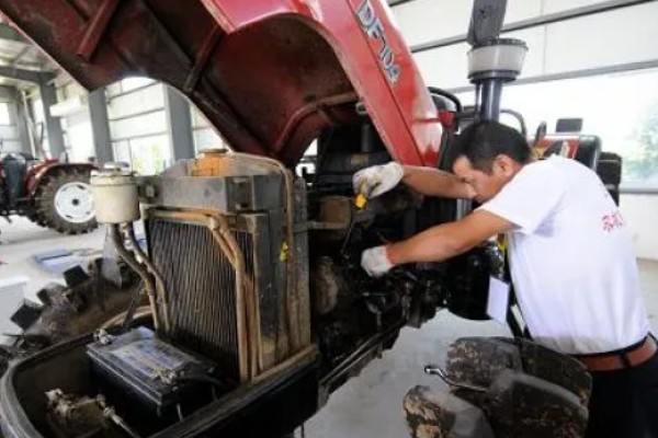 农机补贴的申请流程，向户口所在地农机部门申请