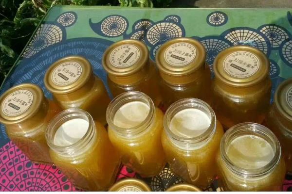 百花蜜怎么吃，与温开水冲匀即可饮用