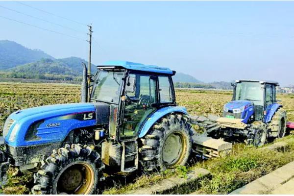 农机操作误区，起步不能猛抬离合器