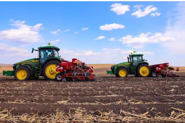 农机操作误区，起步不能猛抬离合器