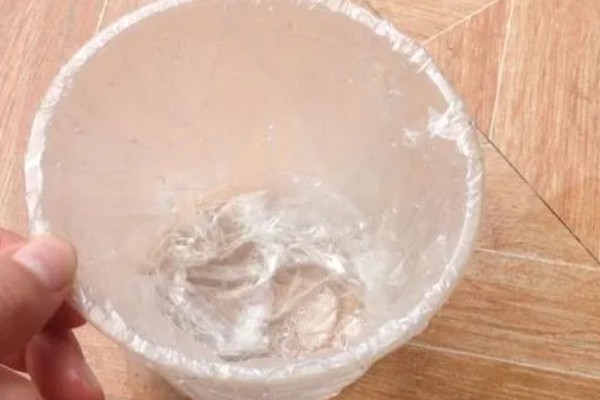 怎么种植蘑菇,出菇初期把湿度保持在70%左右