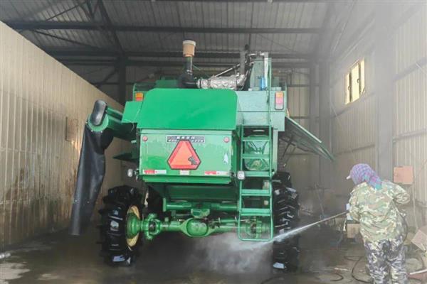 农机清洗水垢的措施,可以用碱洗法、酸洗法等