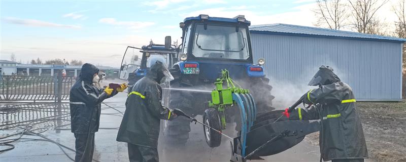 农机清洗水垢的措施，可以用碱洗法、酸洗法等