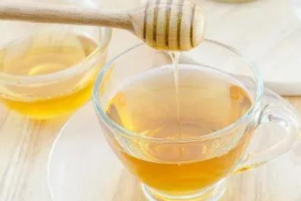 为什么蜂蜜水越喝越胖，可能是过量饮用所致