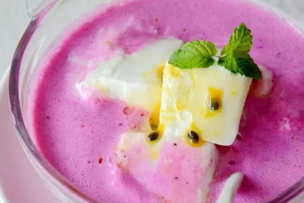 燕窝果和火龙果的区别，外表和外形均不同