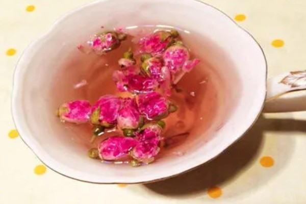 玫瑰花泡茶方式，100℃的水温最好