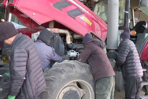 春季如何维护农机，使用前做好润滑、调整、紧固等工作