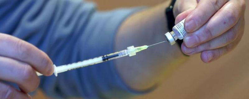 牛痘疫苗的发明者，是爱德华·詹纳