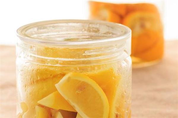 蜂蜜腌柠檬的保存时间，在常温下可保存1-2周左右