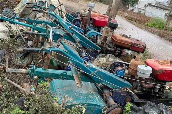 水田旋耕机的价格，一台需要2200-3500元左右