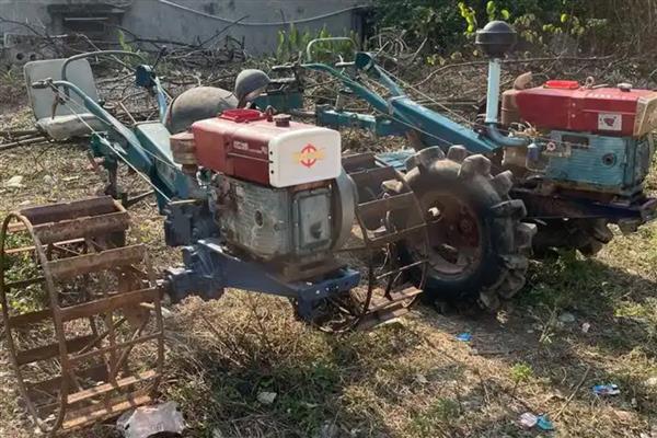 水田旋耕机的价格，一台需要2200-3500元左右