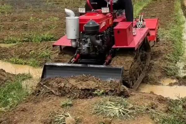 水田旋耕机的价格，一台需要2200-3500元左右