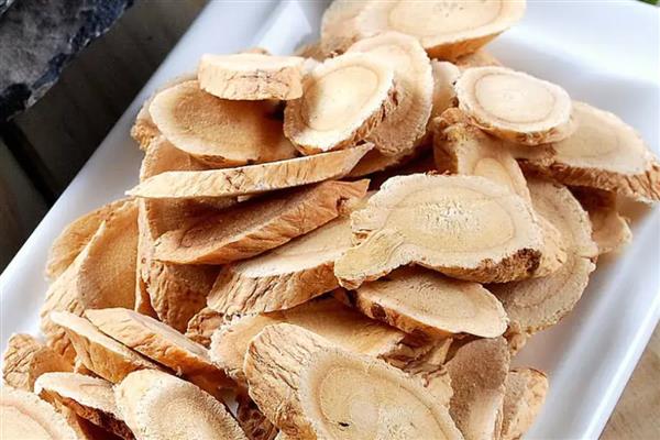 东北适合哪些药材，黄芪、人参、柴胡等品种值得选择