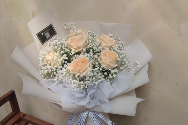 52朵香槟玫瑰的含义,代表我爱你、你是我最爱的人