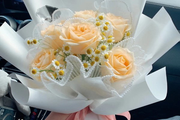 52朵香槟玫瑰的含义,代表我爱你、你是我最爱的人