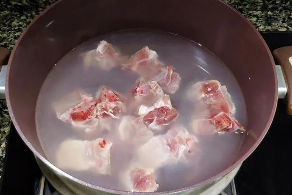 自制泰迪狗粮的方法,推荐以下3种配方