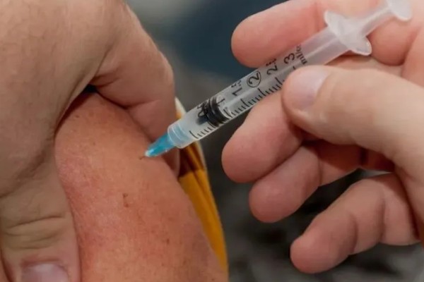 牛痘疫苗的发明者，是爱德华·詹纳