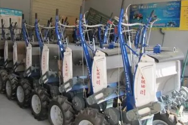 农机安装要注意什么，复杂的零部件要重复检查